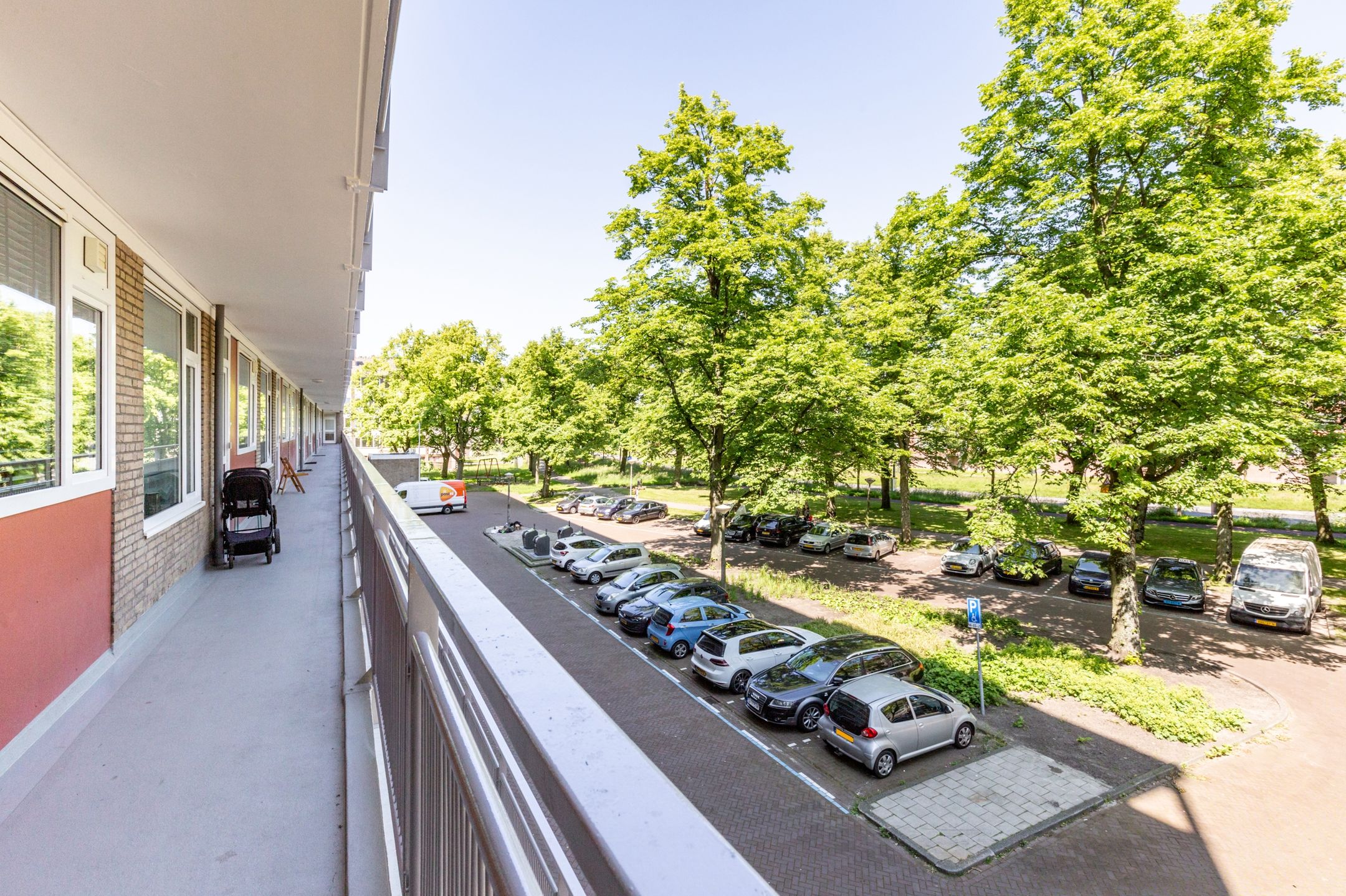 Foto 33 van Burgemeester De Vlugtlaan 221