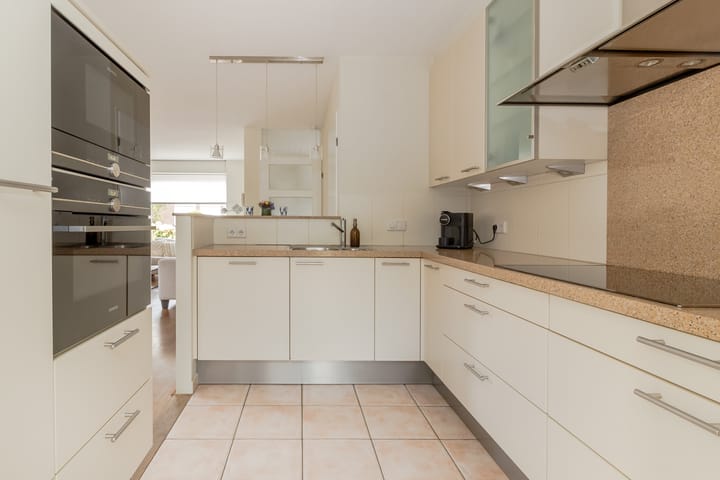 Foto 14 van Leesjongenstraat 26