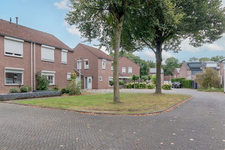 Bekijk foto 41 van Leesjongenstraat 26