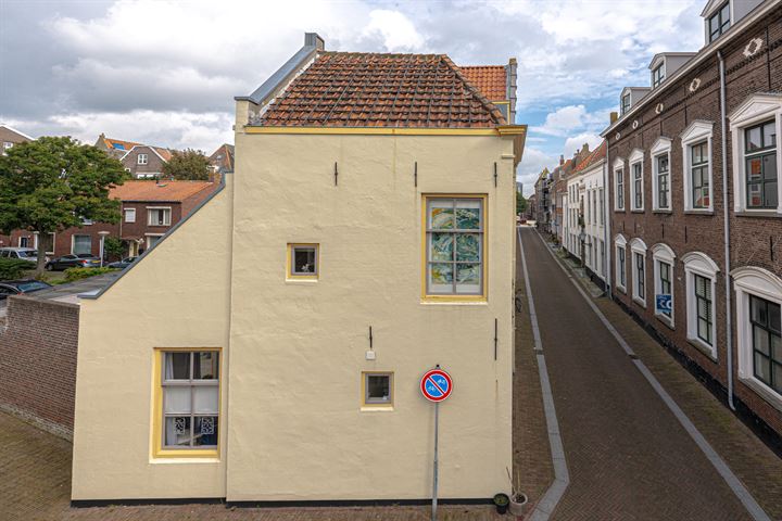 View photo 8 of Hellebardierstraat 3