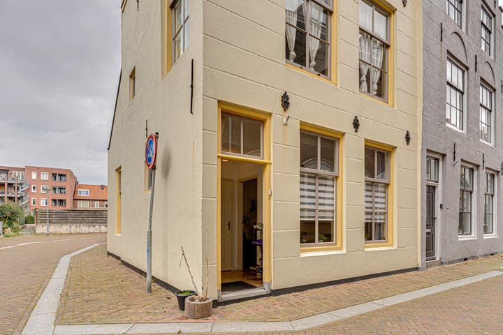 Foto 2 van Hellebardierstraat 3