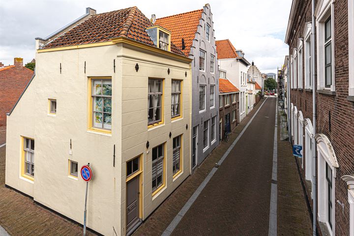 View photo 1 of Hellebardierstraat 3