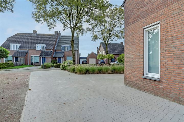 View photo 34 of Prins van Luikstraat 32