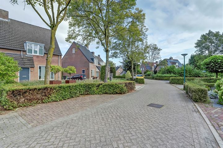 Bekijk foto 37 van Prins van Luikstraat 32