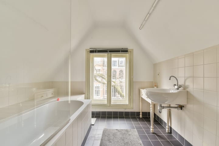 Foto 30 van Van Breestraat 52