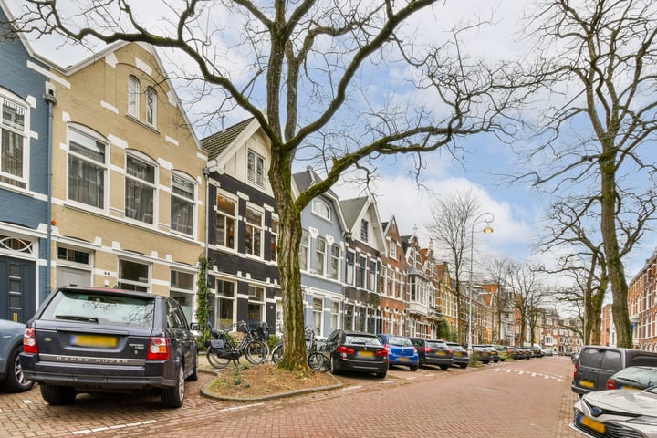 Bekijk foto 32 van Van Breestraat 52