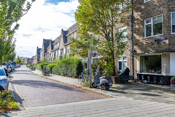 View photo 31 of Kamerlingh Onnesstraat 35