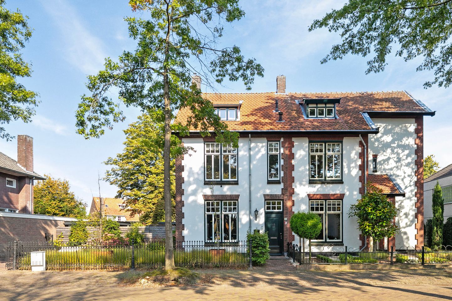 Foto 1 van Caroluslaan 10