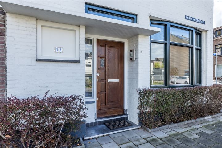 Bekijk foto 3 van Mathijs Heugenstraat 13