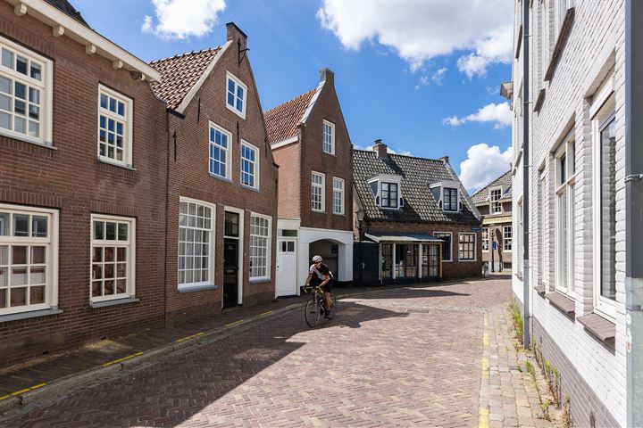 View photo 45 of Kloosterstraat 48