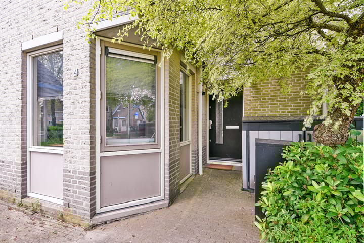 Foto 2 van Bertha von Suttnerlaan 4