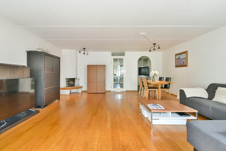 Foto 4 van Bertha von Suttnerlaan 4