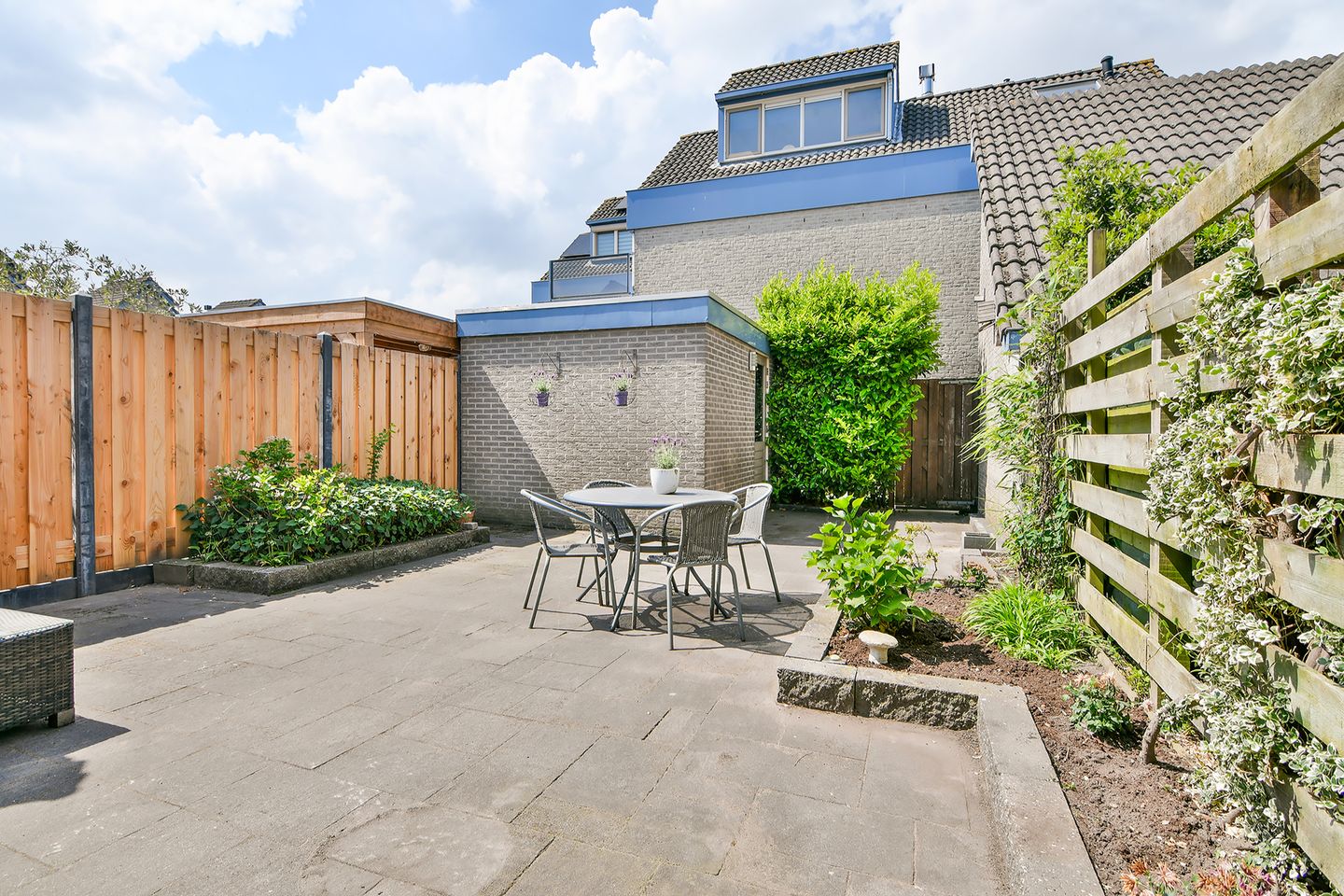 Foto 20 van Bertha von Suttnerlaan 4