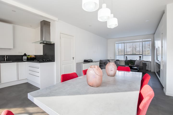 Foto 9 van Parallelweg 66