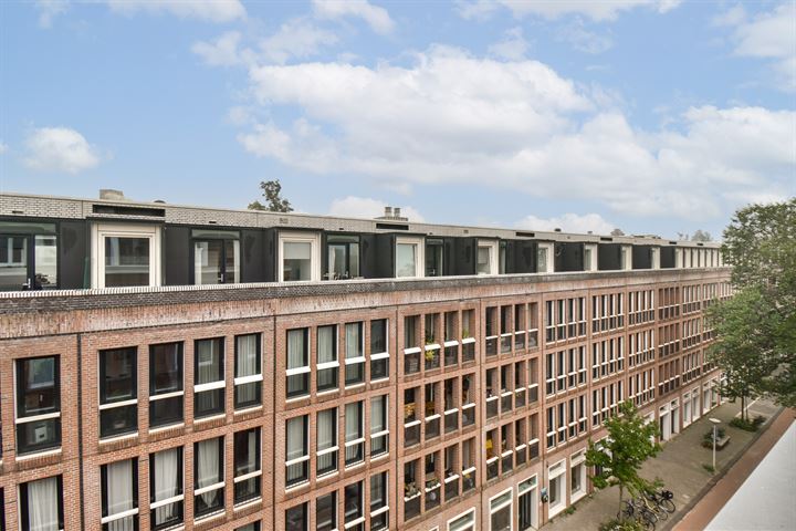 Bekijk foto 16 van Cornelis Vermuydenstraat 110