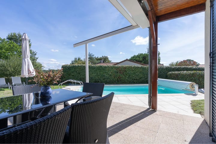 Foto 12 van Le Bourg est 11