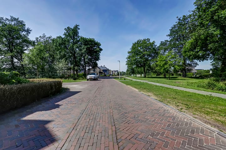 Foto 45 van Van der Waalslaan 1