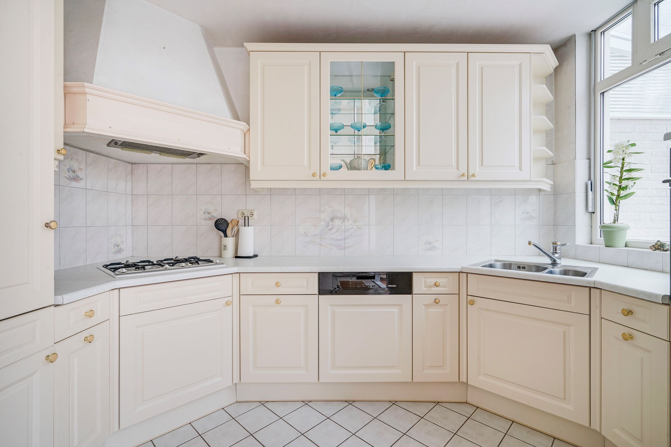 Foto 18 van Van Zuylen van Nijeveltstraat 212