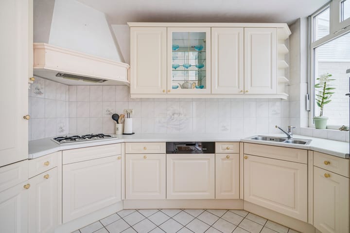 Foto 18 van Van Zuylen van Nijeveltstraat 212