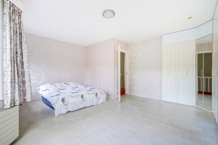 Foto 36 van Van Zuylen van Nijeveltstraat 212