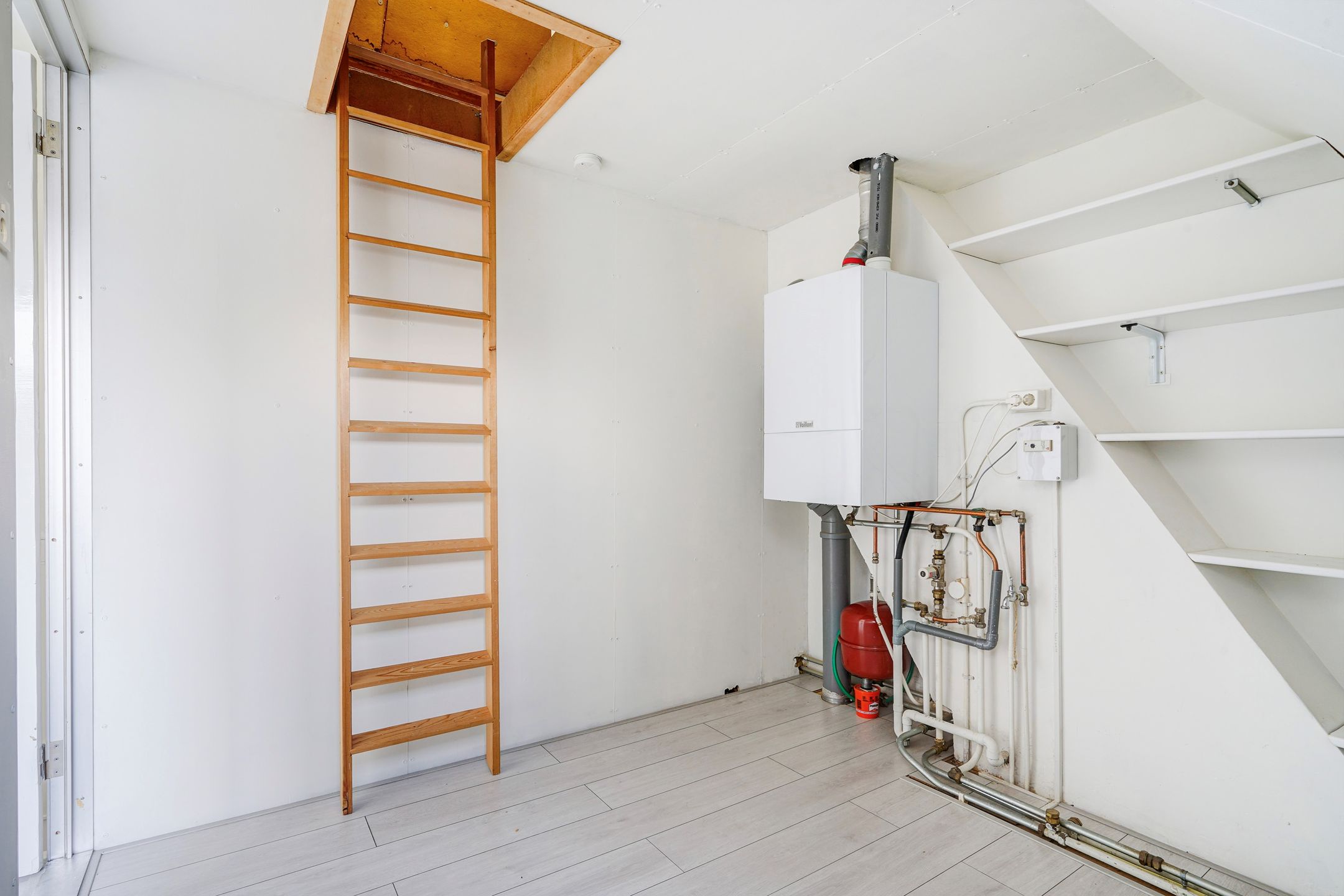 Foto 48 van Van Zuylen van Nijeveltstraat 212