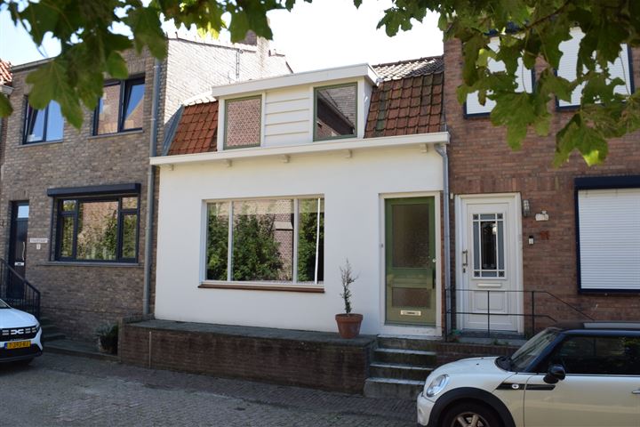 View photo 25 of Trapstraat 9