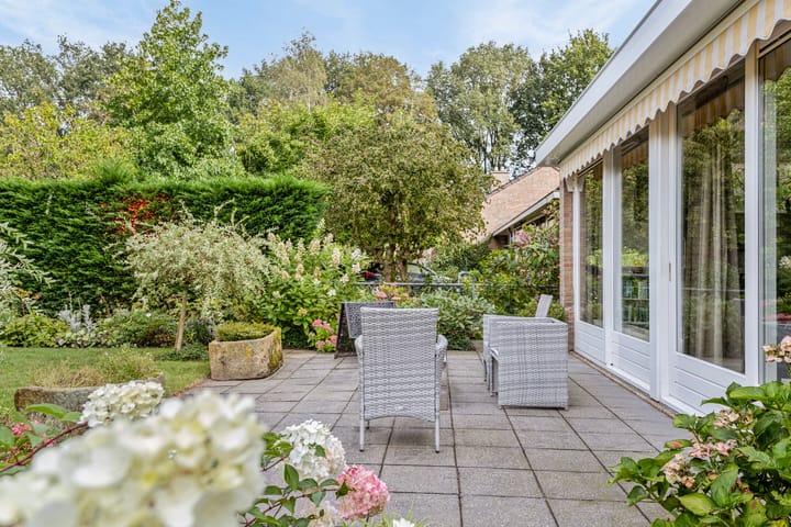 Foto 21 van Meidoornlaan 16