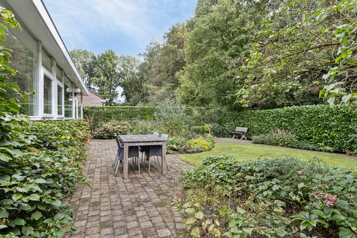 Foto 44 van Meidoornlaan 16