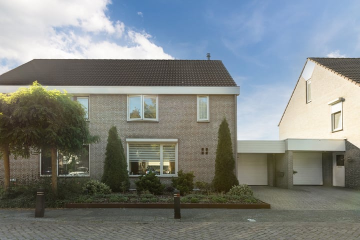 Bekijk foto 38 van Jeroen Boschstraat 7