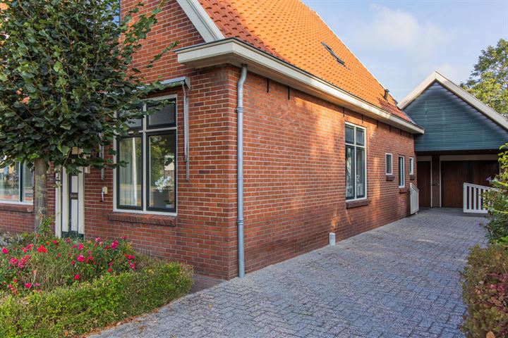 View photo 4 of Denekamperstraat 43