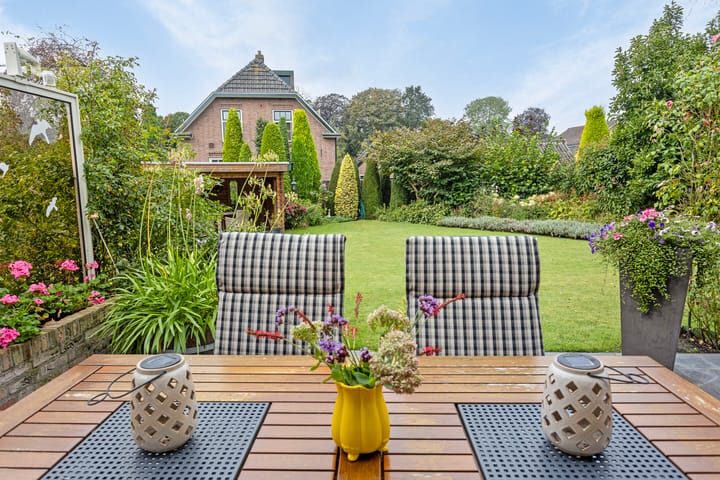 Foto 64 van Leliestraat 24