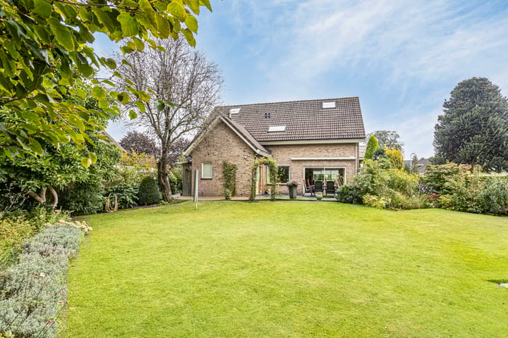 Foto 66 van Leliestraat 24