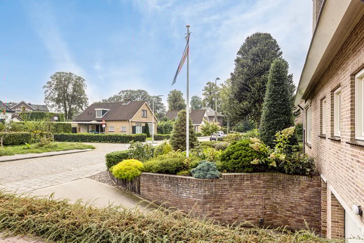 Foto 82 van Leliestraat 24