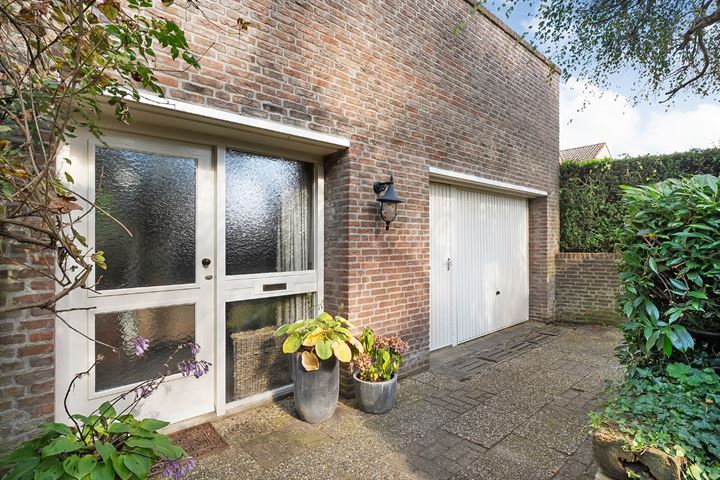 View photo 7 of Korhoenstraat 18