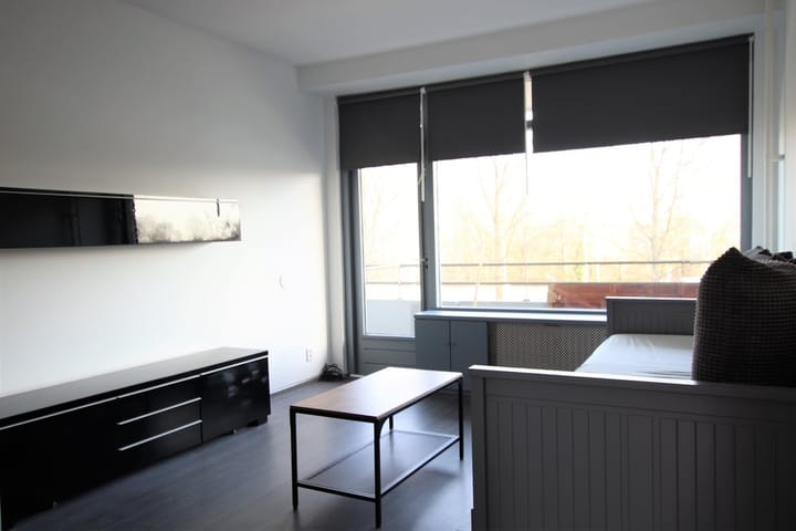 Foto 2 van Van Adrichemstraat 51