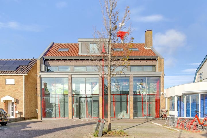 View photo 1 of Dorpsstraat 27