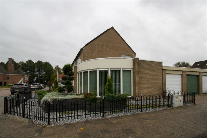 Bekijk foto 2 van Buitenom 66