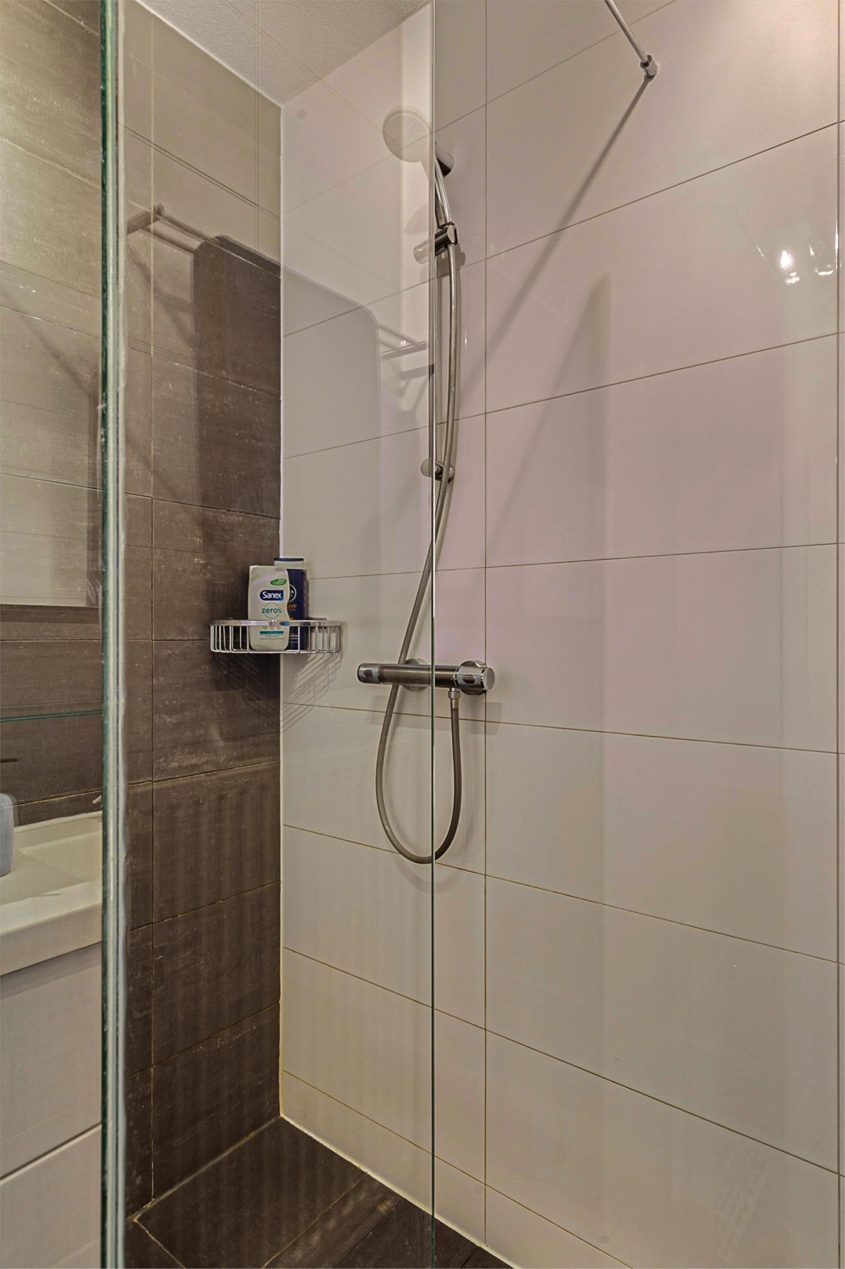 Foto 12 van Maarten Harpertsz. Trompweg 134