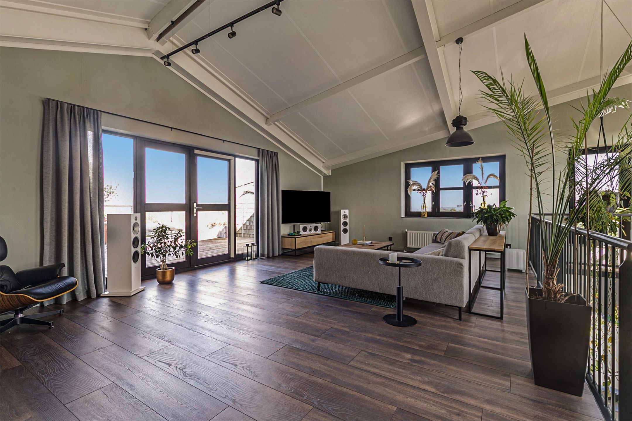 Foto 21 van Maarten Harpertsz. Trompweg 134