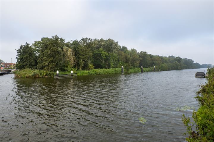 Bekijk foto 35 van Bennebroekerdijk 52