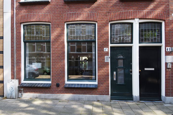 View photo 40 of De Perponcherstraat 43