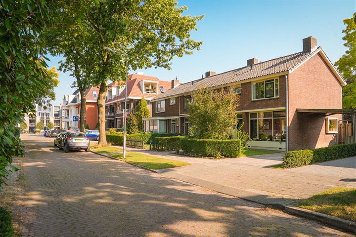 Bekijk foto 38 van Van Borsselelaan 8