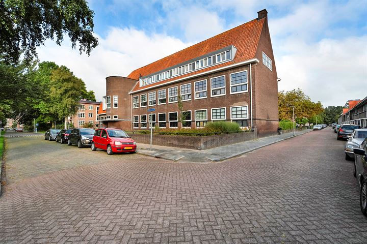 Bekijk foto 28 van Ruysdaelstraat 52