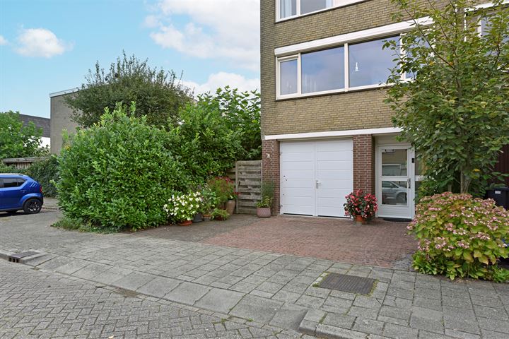 View photo 2 of Beethovenlaan 33