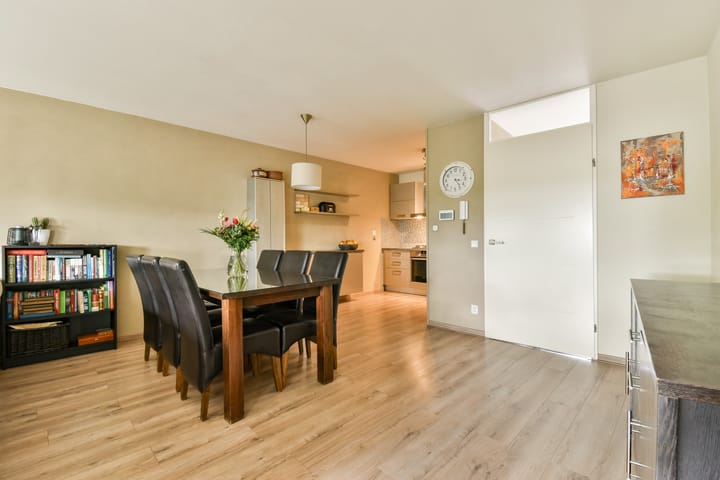 Foto 7 van Sara Burgerhartsingel 379