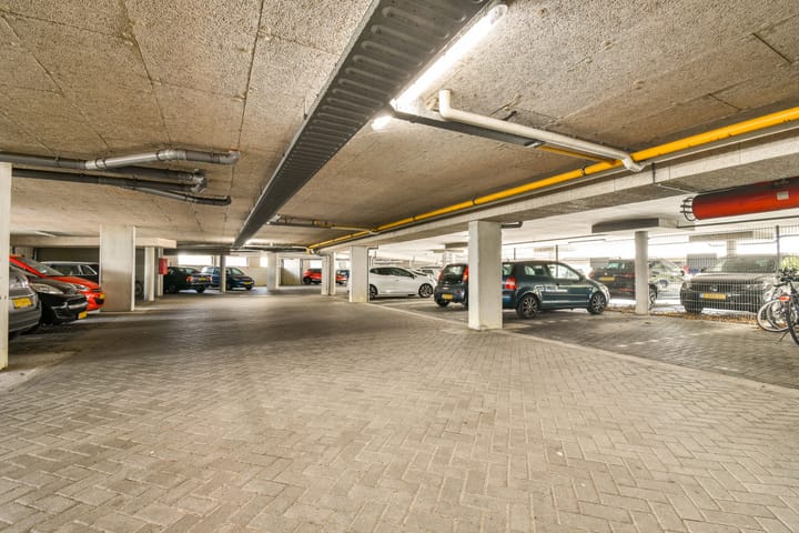 Foto 25 van Sara Burgerhartsingel 379