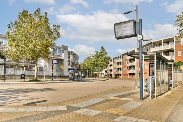 Foto 27 van Sara Burgerhartsingel 379