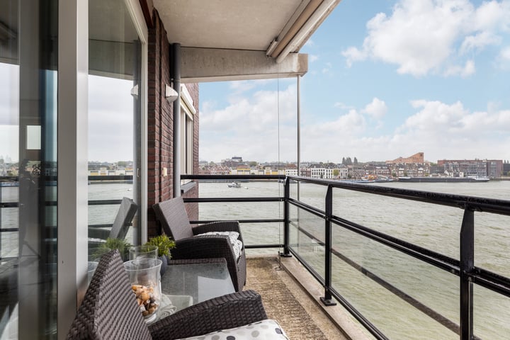 Bekijk foto 12 van Maasboulevard 254