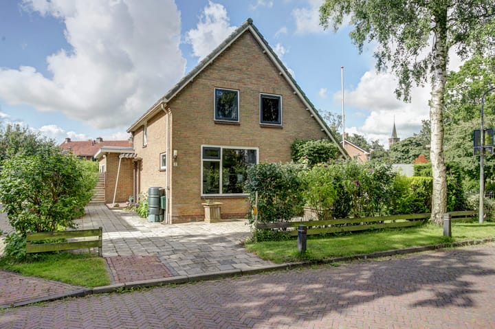 Foto 1 van Pastoor van Haasterstraat 2