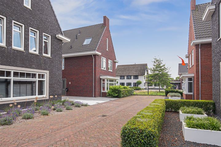 Bekijk foto 37 van Mgr. Bekkersstraat 4-C